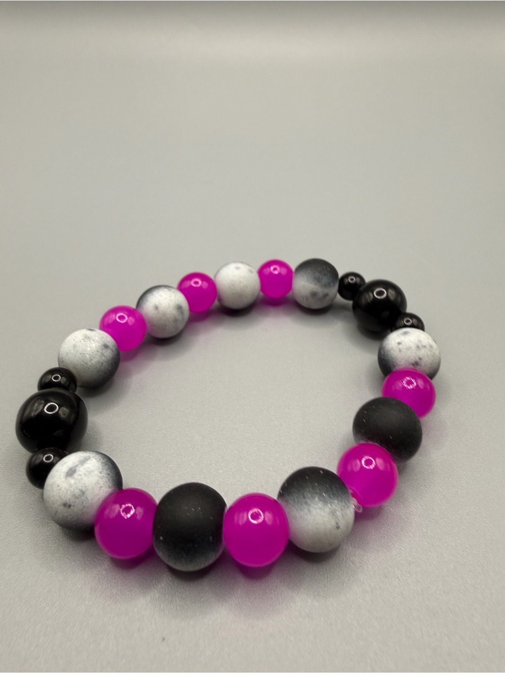 Bead Stretch Bracelet Set - Hot Pink, Black & Speckled Gray - Handmade #B0702C - Picture 8 of 12
